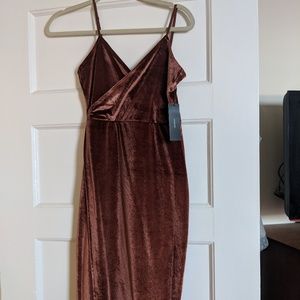 RUSTY ROSE VELVET BODYCON WRAP DRESS